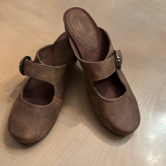 BareTraps Shoes - BareTraps Brown Mules